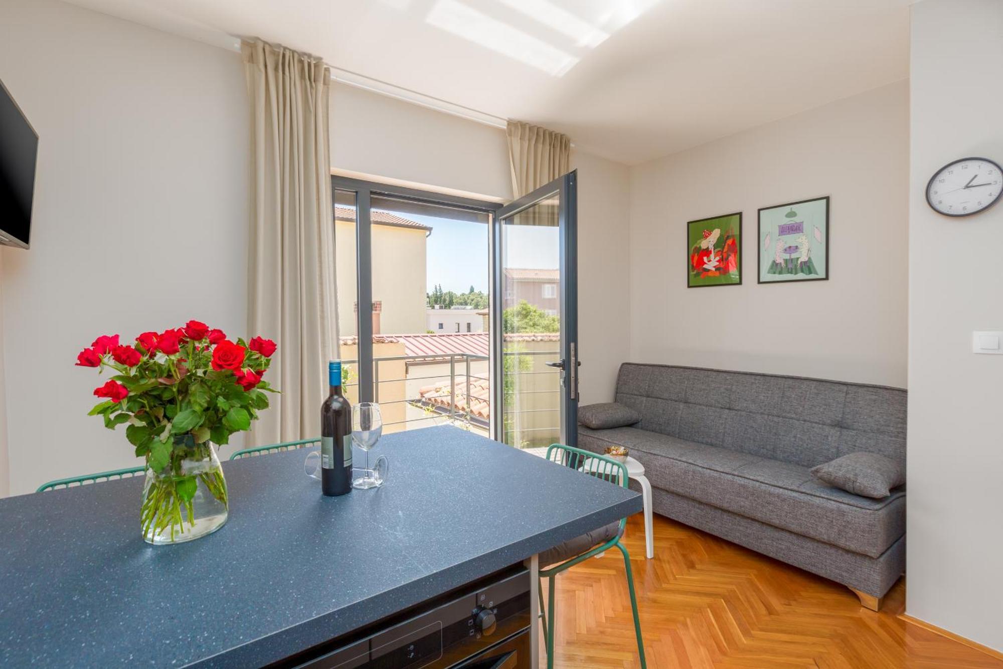 Apartment Oleandar Poreč Buitenkant foto